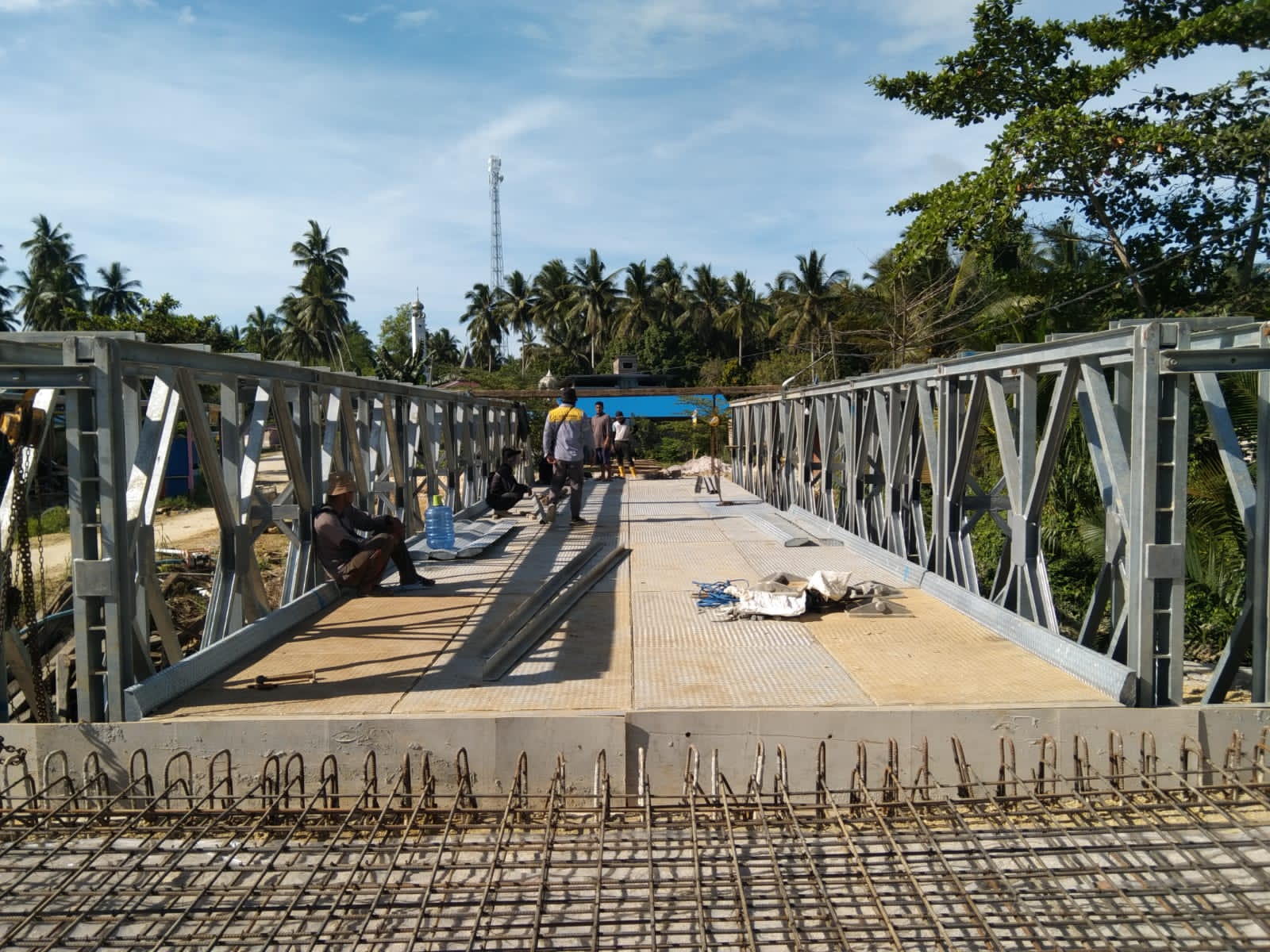 UNGGUL JAYA: Jembatan Material Bangunan untuk Cilacap yang Berkembang